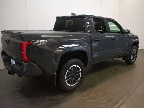 Used 2026 Toyota Tacoma TRD Sport AWD/4WD image 3