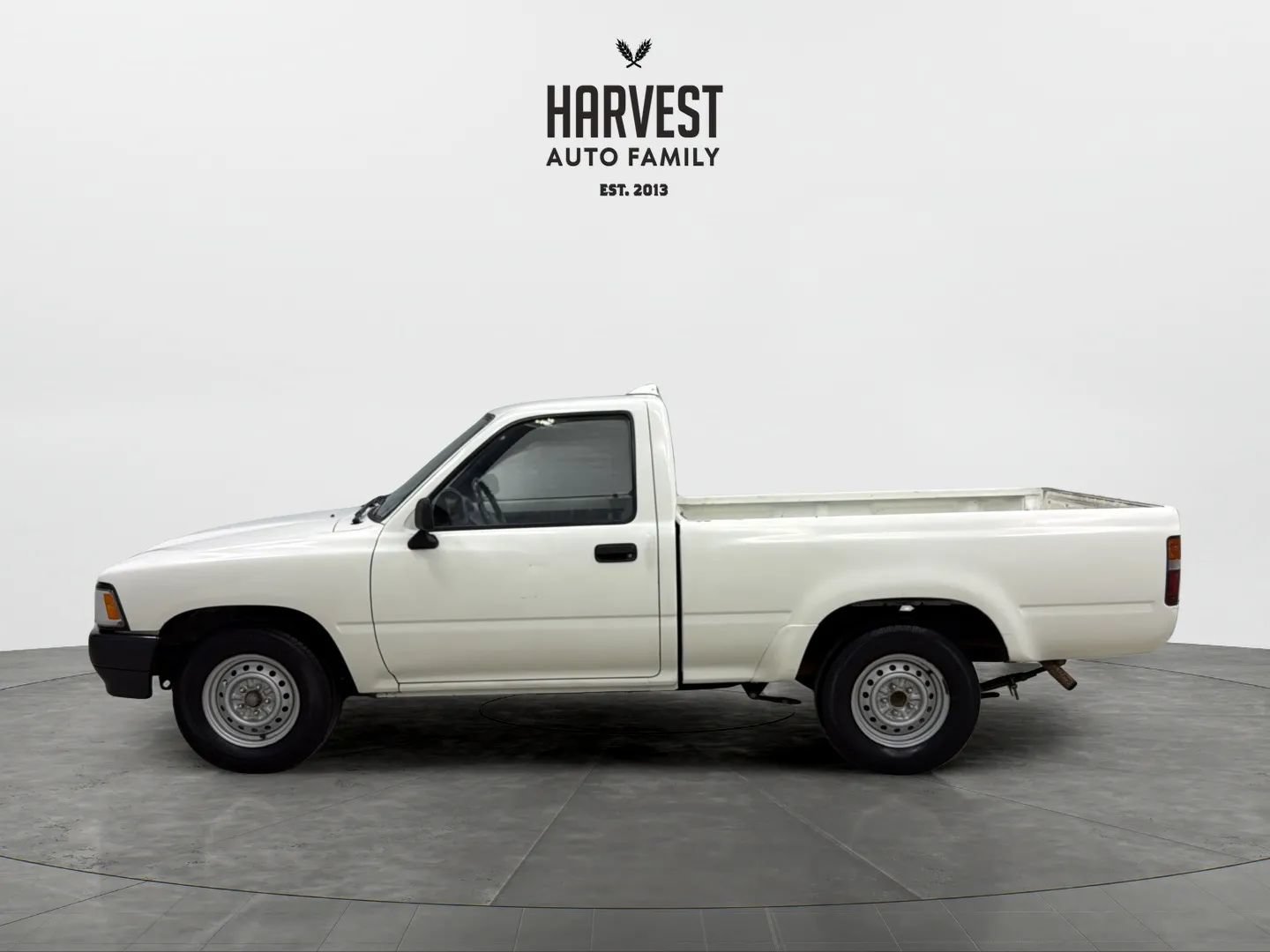 Used 1995 Toyota Pickup 2WD Regular Cab image 2