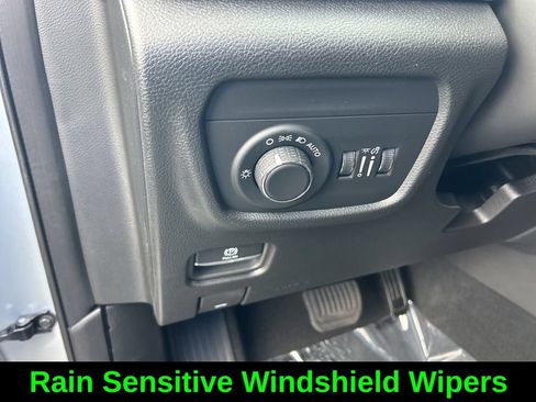 Used 2025 Jeep Grand Cherokee L Altitude RWD image 39