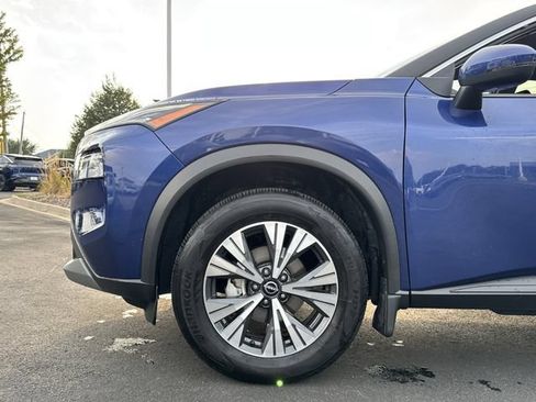 Used 2023 Nissan Rogue SV AWD/4WD image 28