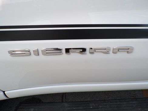Used 2024 GMC Sierra 1500 Pro w/ Pro Value Package AWD/4WD image 18