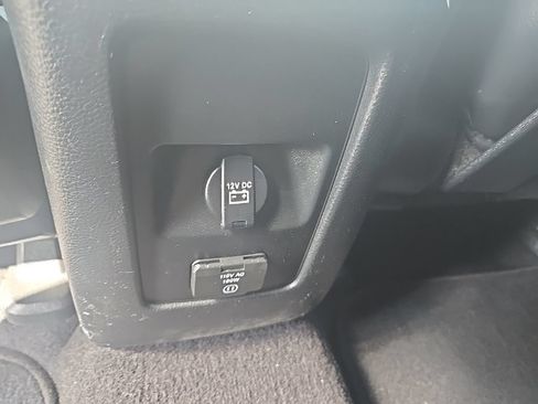 Used 2018 Dodge Journey GT w/ Nav & Sun Group FWD image 25