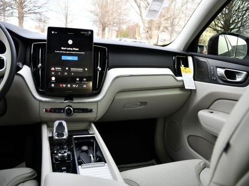 New 2026 Volvo XC60 B5 Ultra w/ Protection Package Premier image 20