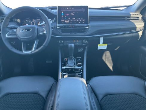 New 2026 Jeep Compass Latitude image 20