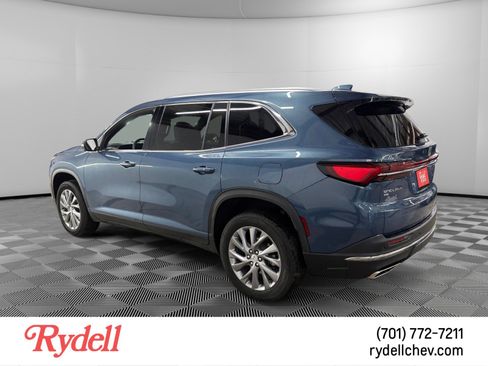 Used 2025 Buick Enclave Preferred AWD/4WD image 3