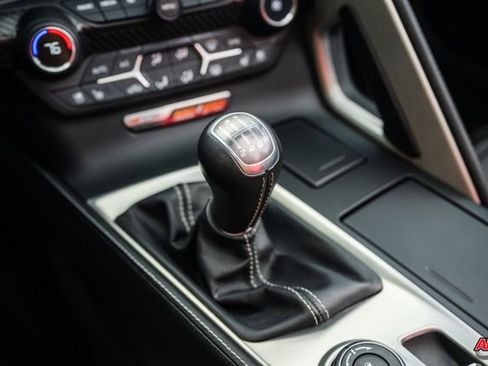 Used 2015 Chevrolet Corvette Z06 w/ 2LZ Preferred Equipment Group image 9