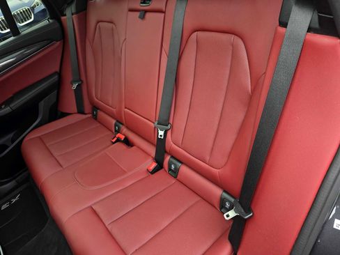 Used 2024 BMW X3 M40i w/ Parking Assistance Package AWD/4WD image 17