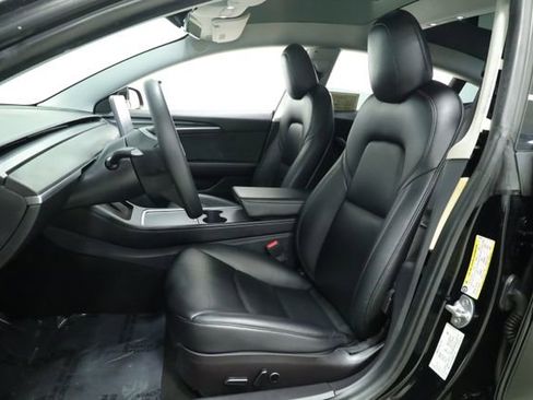 Used 2021 Tesla Model 3 Standard Range Plus image 28