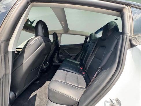 Used 2022 Tesla Model 3 Long Range AWD/4WD image 13