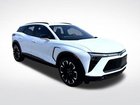 Certified 2024 Chevrolet Blazer EV RS AWD/4WD image 4