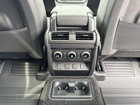 New 2025 Land Rover Defender 130 X-Dynamic SE image 22