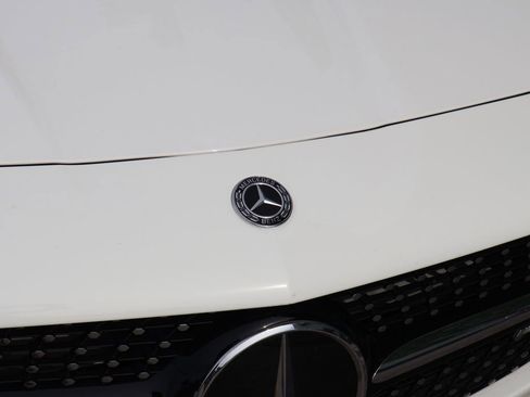 Used 2018 Mercedes-Benz SLC 43 AMG image 2