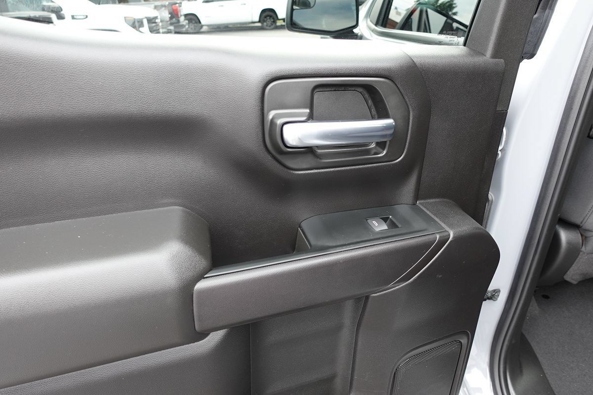 Used 2024 Chevrolet Silverado 1500 Custom w/ Dark Appearance Package AWD/4WD image 21