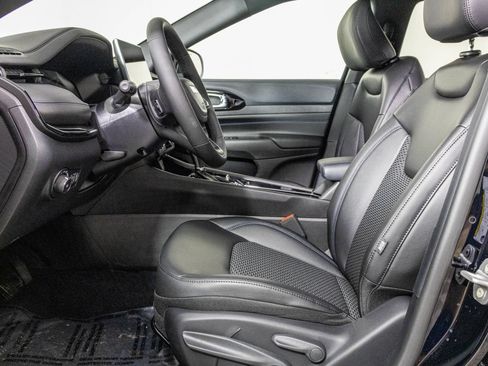 New 2026 Jeep Compass Latitude AWD/4WD image 18