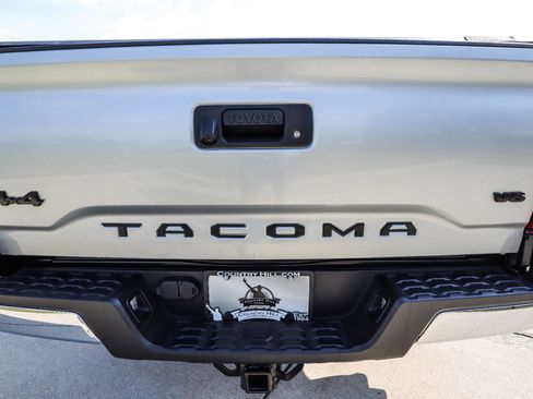 Used 2022 Toyota Tacoma SR5 image 39