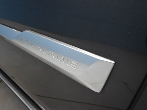 Used 2016 Cadillac Escalade Premium AWD/4WD image 42