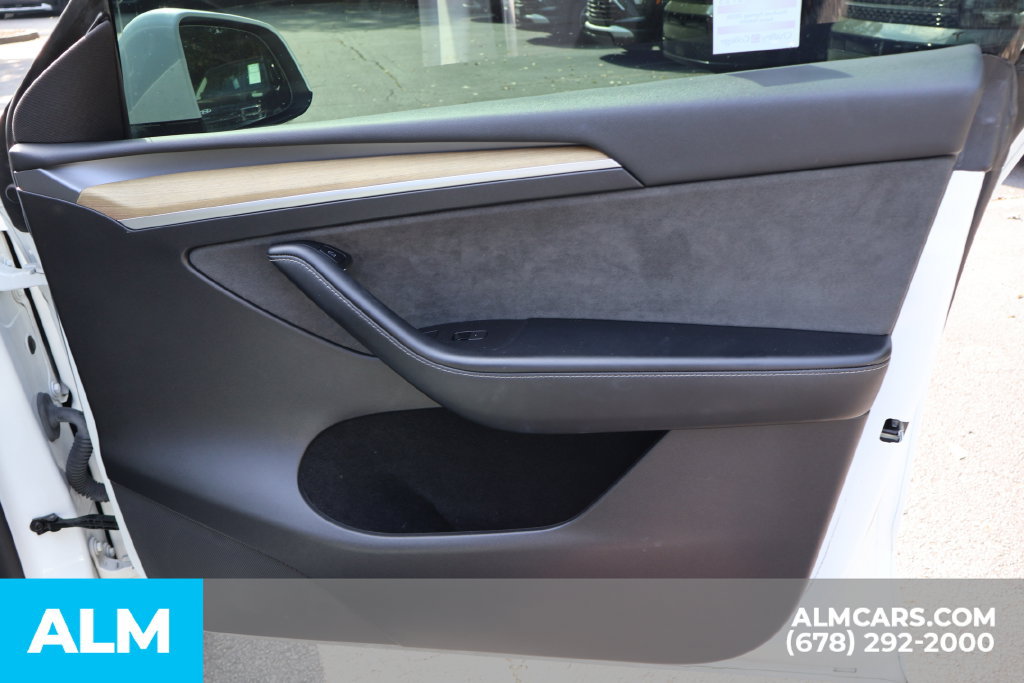 Used 2023 Tesla Model Y Long Range AWD/4WD image 30
