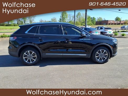 Used 2023 Lincoln Nautilus AWD w/ Premium Package image 6