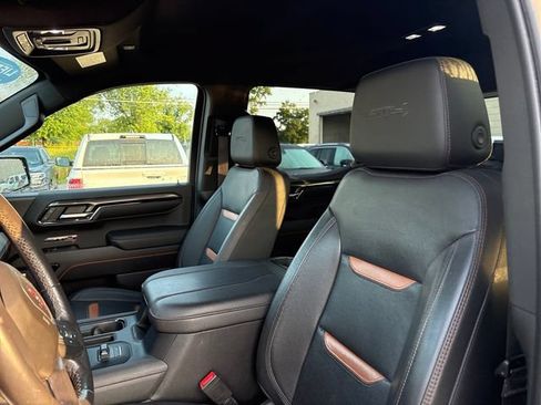 Used 2023 GMC Sierra 1500 AT4 w/ AT4 Preferred Package AWD/4WD image 9