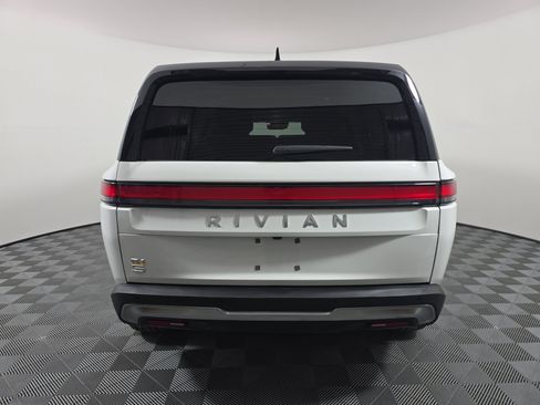 Used 2024 Rivian R1S Adventure AWD/4WD image 4