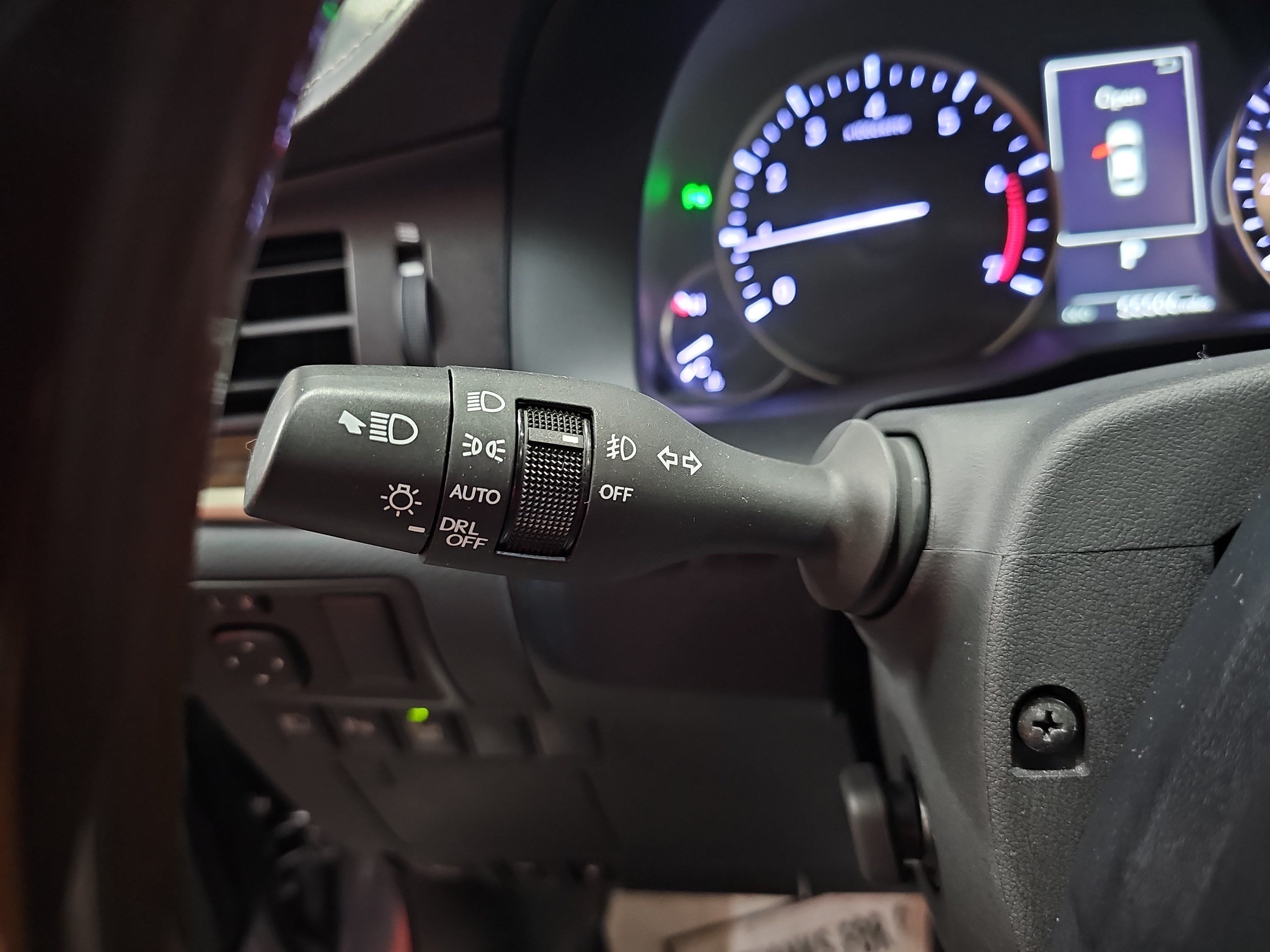 Used 2018 Lexus ES 350 w/ Luxury Package w/Wood Trim FWD image 26