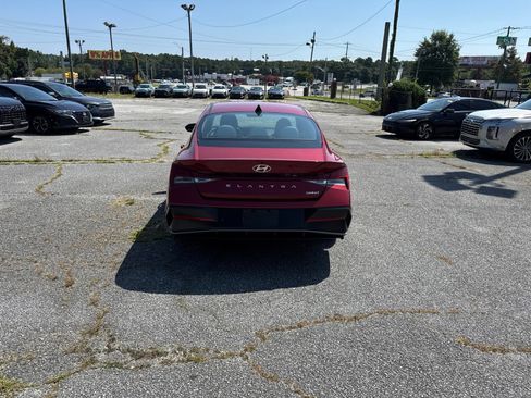 Certified 2024 Hyundai Elantra Limited FWD image 10