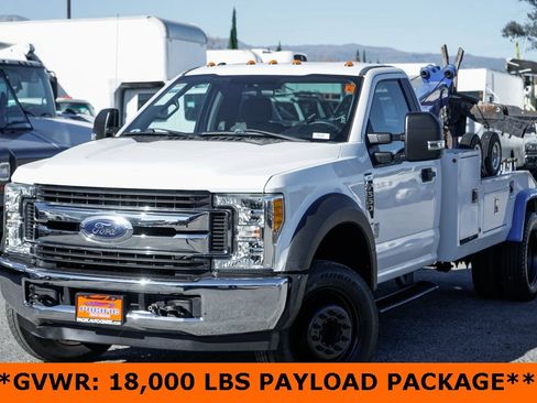 Used 2017 Ford F550 XLT w/ Advanced Security Pack image 4