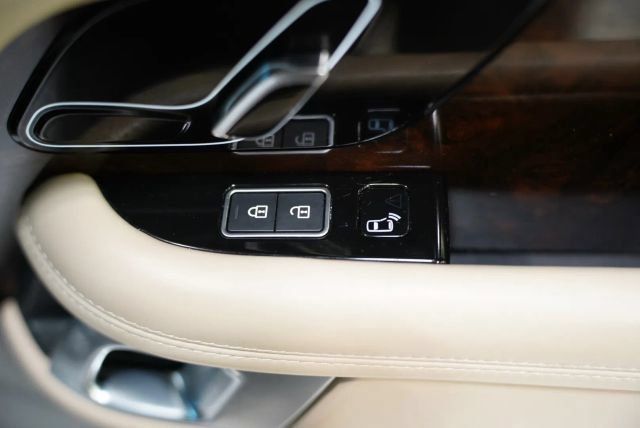Used 2021 Land Rover Range Rover HSE AWD/4WD image 57