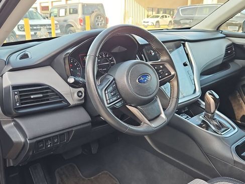 Used 2025 Subaru Outback Premium AWD/4WD image 15