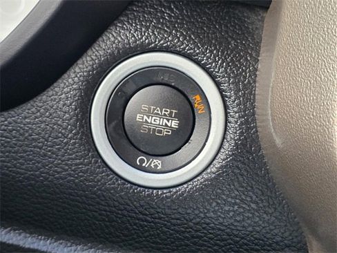 Used 2019 RAM 1500 Laramie image 20