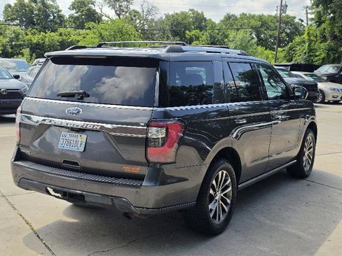 Used 2018 Ford Expedition Limited w/ Equipment Group 301A AWD/4WD image 4