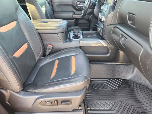 Used 2020 GMC Sierra 2500 AT4 w/ AT4 Premium Package image 17