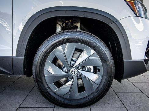 New 2026 Volkswagen Taos S image 20