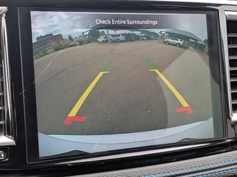 Used 2021 Chrysler Pacifica Touring-L w/ Uconnect Theater Family Group FWD image 12