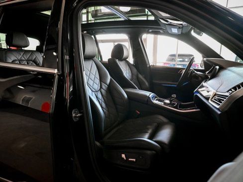 Used 2023 BMW X5 xDrive40i w/ Climate Comfort Package image 27