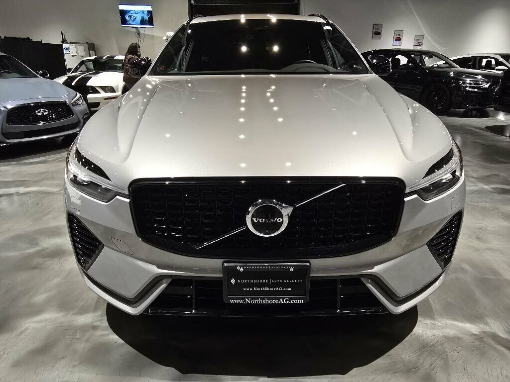 Used 2024 Volvo XC60 T8 Plus w/ Climate Package AWD/4WD image 2