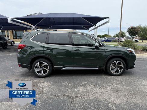 Used 2022 Subaru Forester Touring AWD/4WD image 8