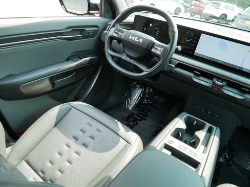 Certified 2024 Kia EV9 Wind AWD/4WD image 9