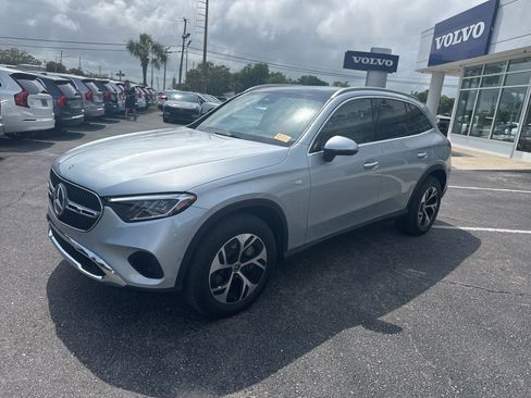 Used 2025 Mercedes-Benz GLC 350e 4MATIC image 6