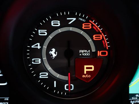 Certified 2019 Ferrari 488 Pista Spider RWD image 24