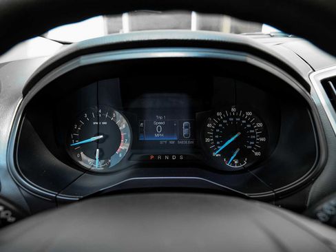 Used 2017 Ford Edge SE image 20