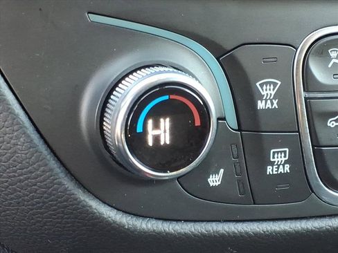 Used 2022 Chevrolet Equinox LT image 14