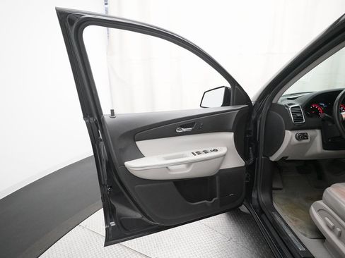 Used 2012 GMC Acadia SLT image 29