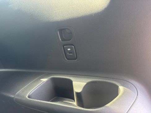 Used 2023 Buick Enclave Essence w/ Experience Buick Package FWD image 18