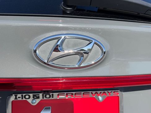 Used 2023 Hyundai Santa Fe Limited AWD/4WD image 29