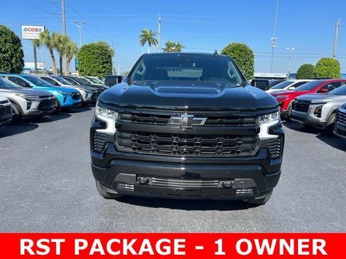 Used 2025 Chevrolet Silverado 1500 RST image 2