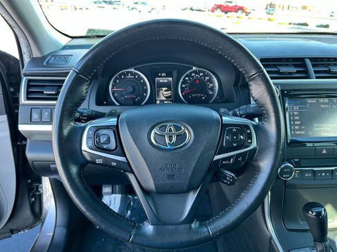 Used 2015 Toyota Camry XSE w/ Moonroof Package image 12