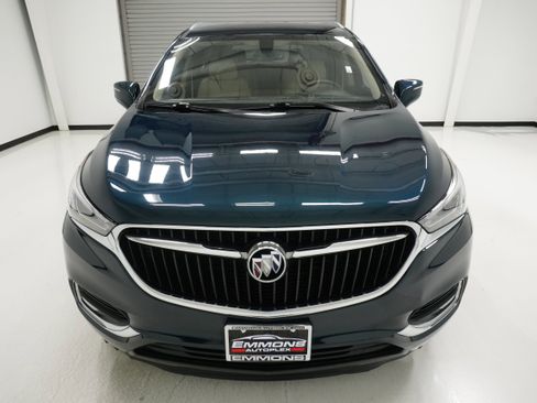 Used 2019 Buick Enclave Essence image 2