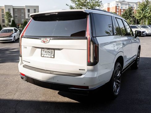 Used 2022 Cadillac Escalade Sport w/ Touring Package AWD/4WD image 34