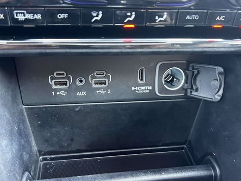 Used 2023 Jeep Grand Cherokee 4WD 4xe image 32